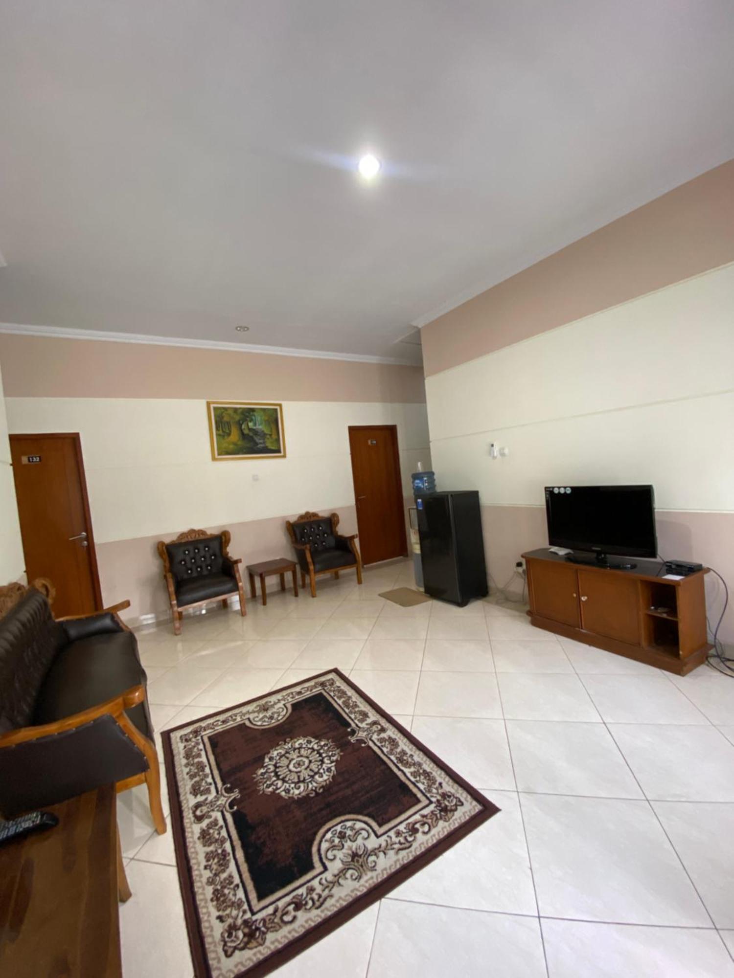 Ngabean Adiputra Guesthouse 2 By Homiq מראה חיצוני תמונה